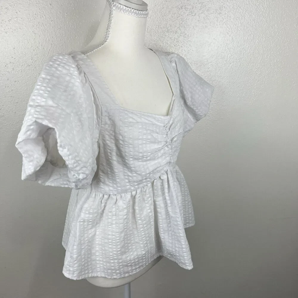 Old Navy Blouse Women Large White Puff Short Sleeve Sweetheart Collar Peplum